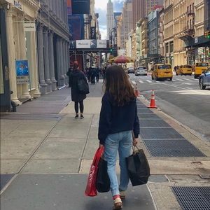 Meet your Posher, Charlotte